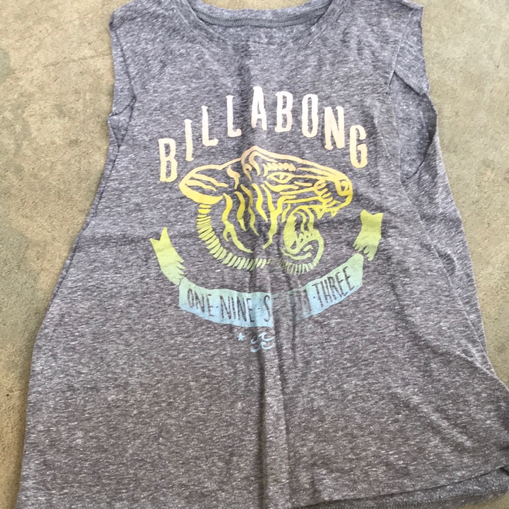 Cute billabong t shirt!!